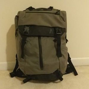 Boundary prima backpack/camera travel bag